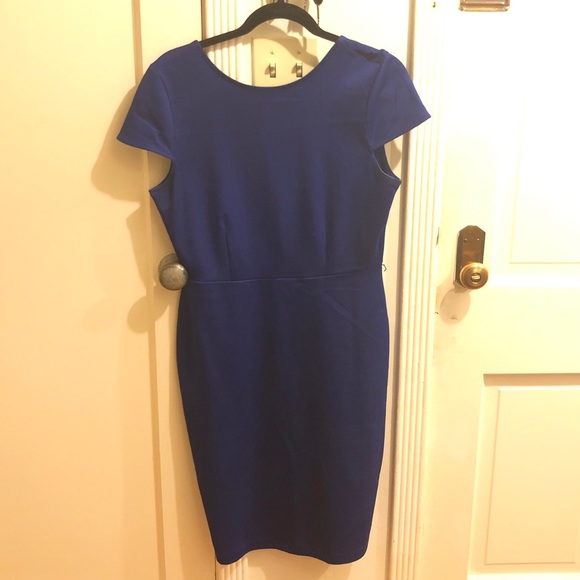 Blue dress - Picture 1 of 3